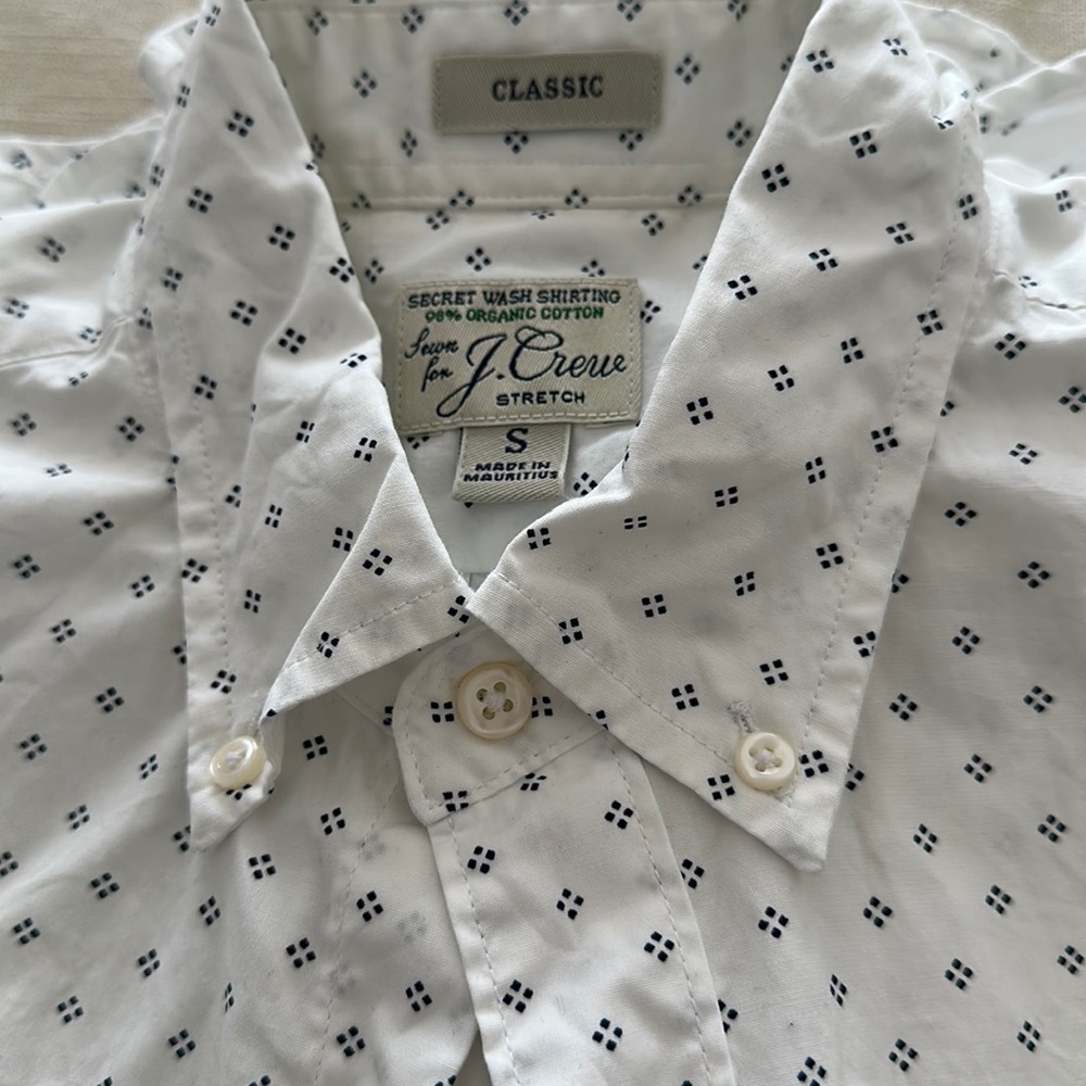 J. Crew Long-Sleeve Button Down - Classic Fit, S in White w/ Navy 4-Dot pattern